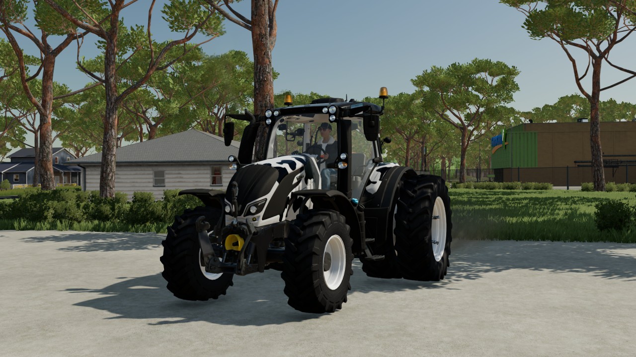 FS 22 – Valtra T Series Cow Edition V1.0